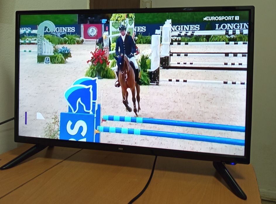 Vând Televizor LED NEI , 71 cm 28 Inch,HD