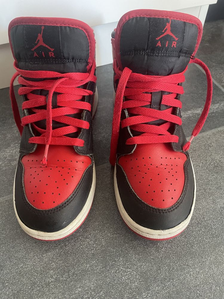 Nike /Jordan,  Номер 38.5