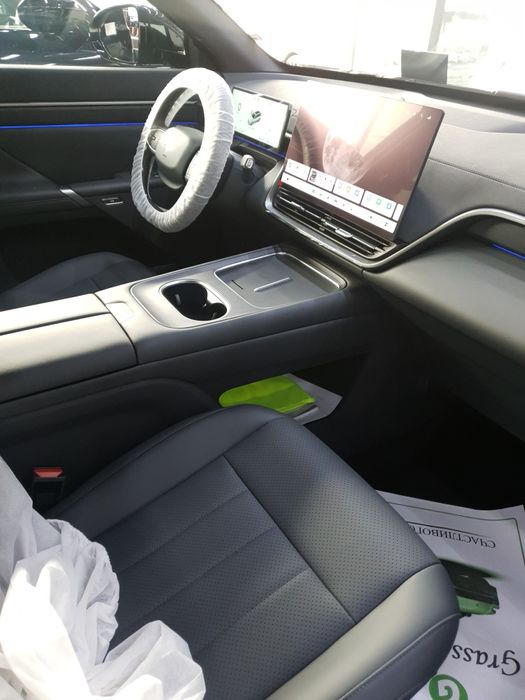 Dong Feng en008. Ultra. 2025