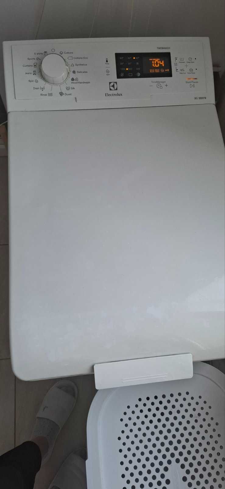 Пералня с вертикално зареждане Electrolux EWT31064TW,1000 об/мин, 6 кг