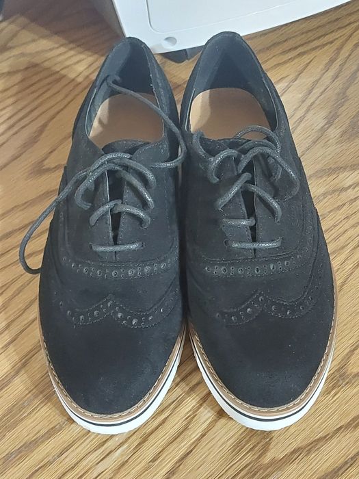 Vand pantofi de dama