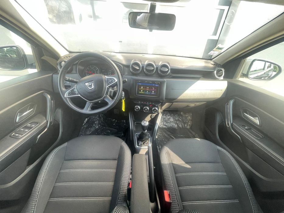 Dacia Duster 1.3 TCE 130cp jante climatronic camere 360 jante 17