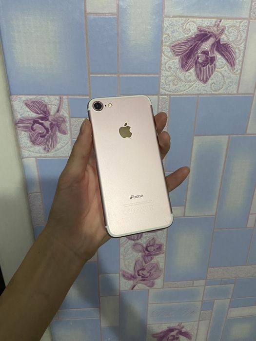 Продам Айфон 7 32gb