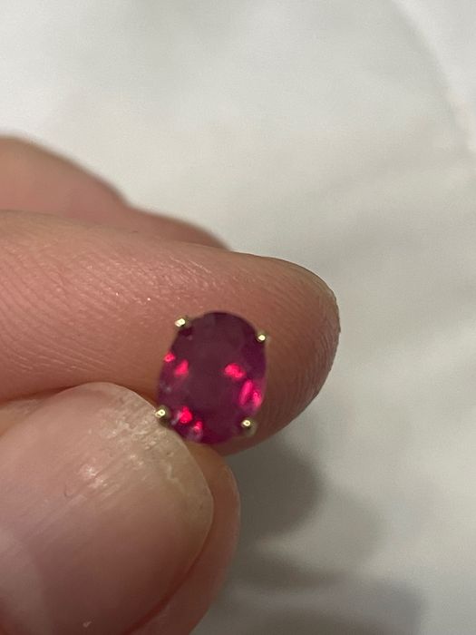 Cercei din aur 18k cu rubine naturale