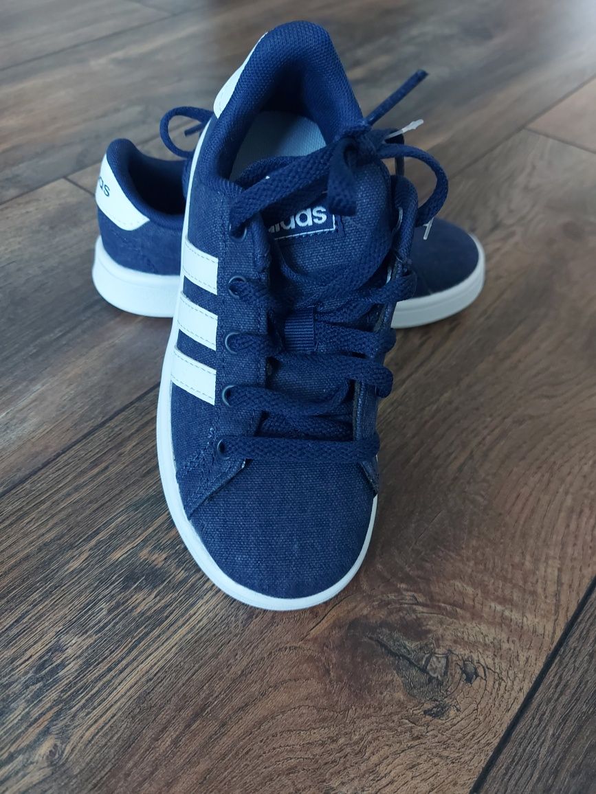 Adidas кецове 28 номер