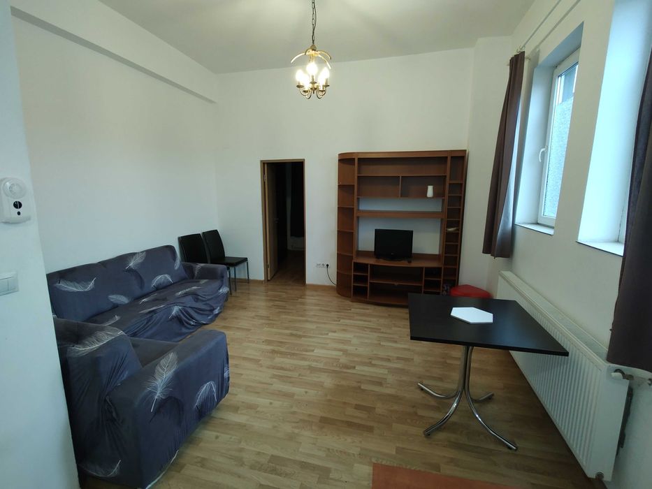 inchiriez apartament 2 camere Piata Cazarmii