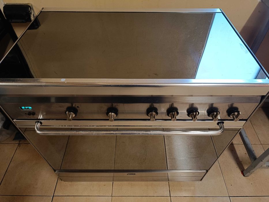 Професионална газова печка SMEG