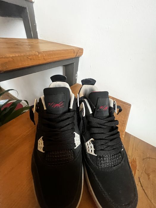 Jordan 4 fight red/black