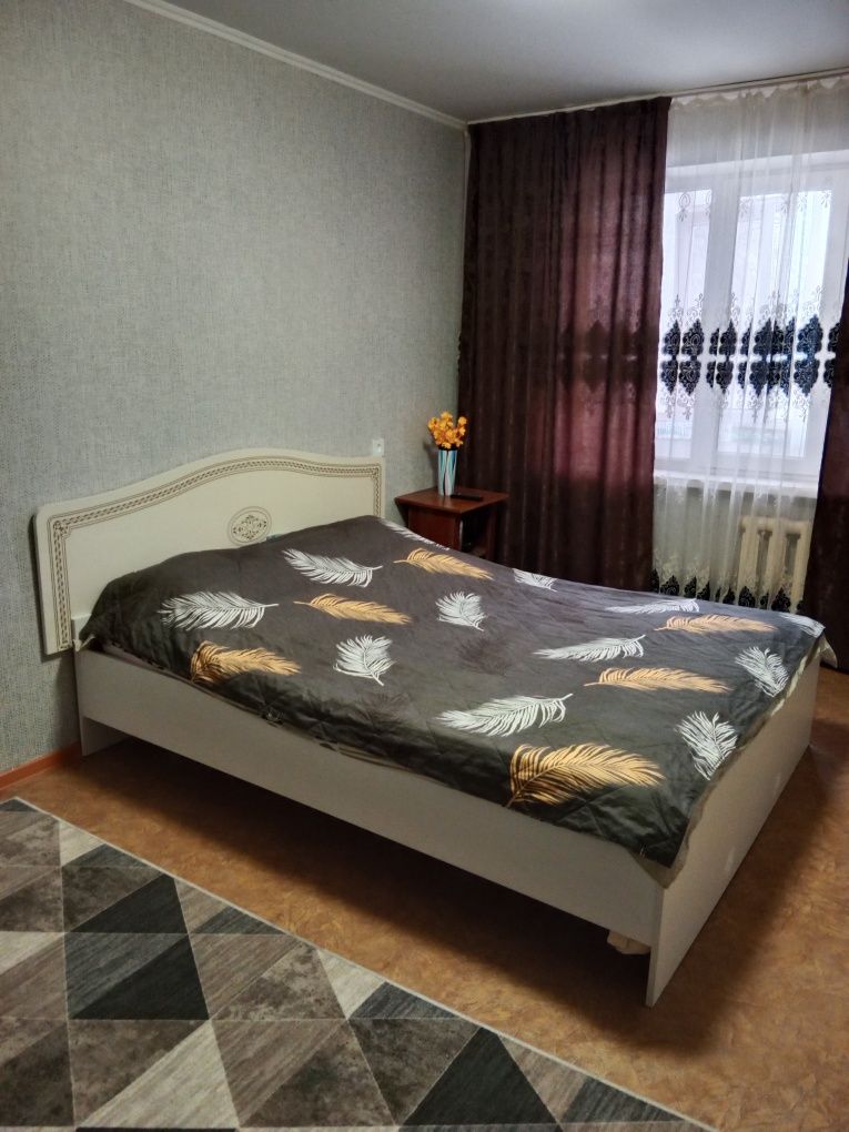 Сдам 1к.квартиру.Посуточно.почасам.алтай.хбк.8мкр.