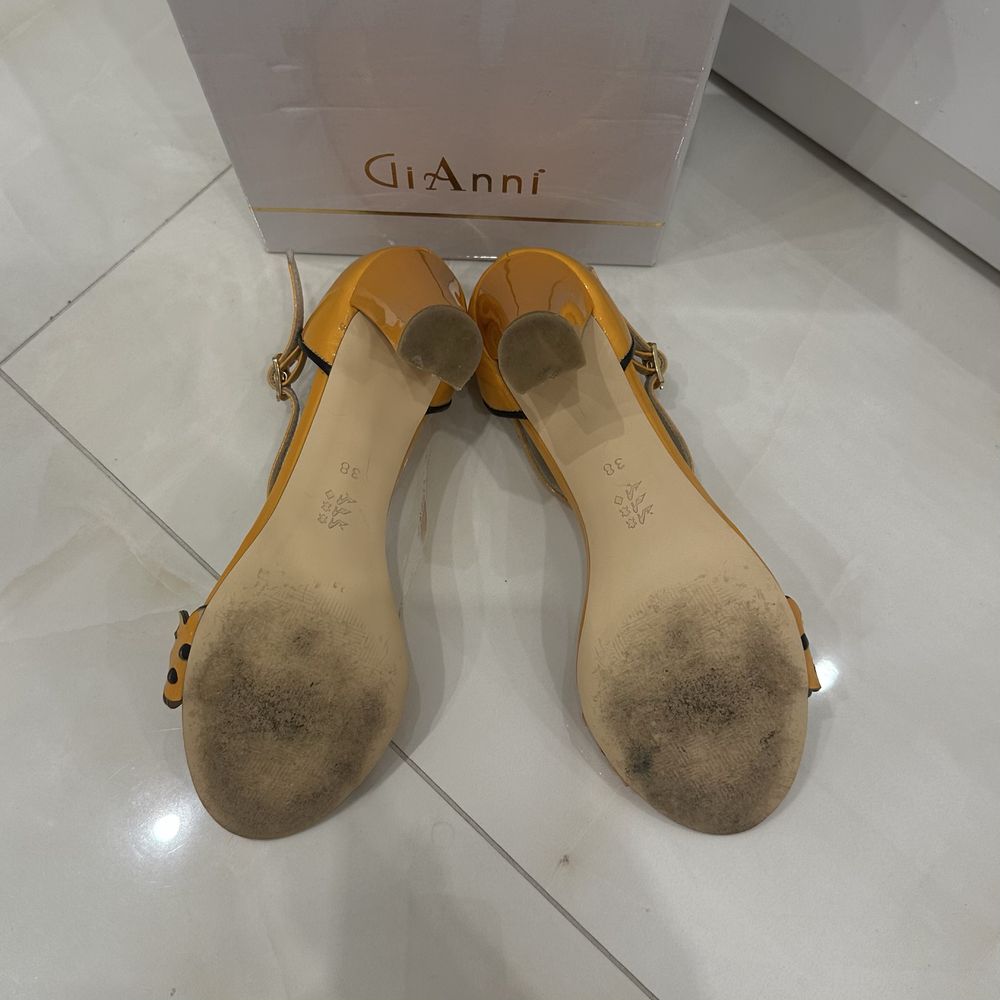 Сандали на ток GiAnni