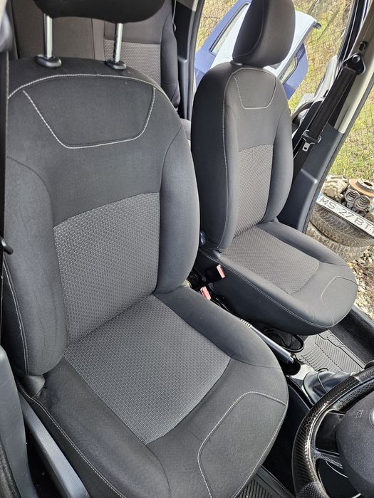 Centura dreapta fata Dacia Duster an 2013