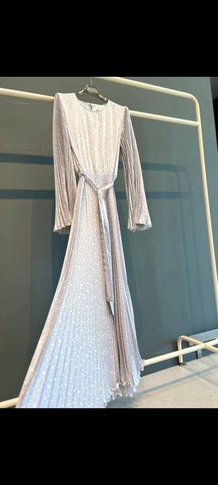 Платье шёлковый продаётся, стильный