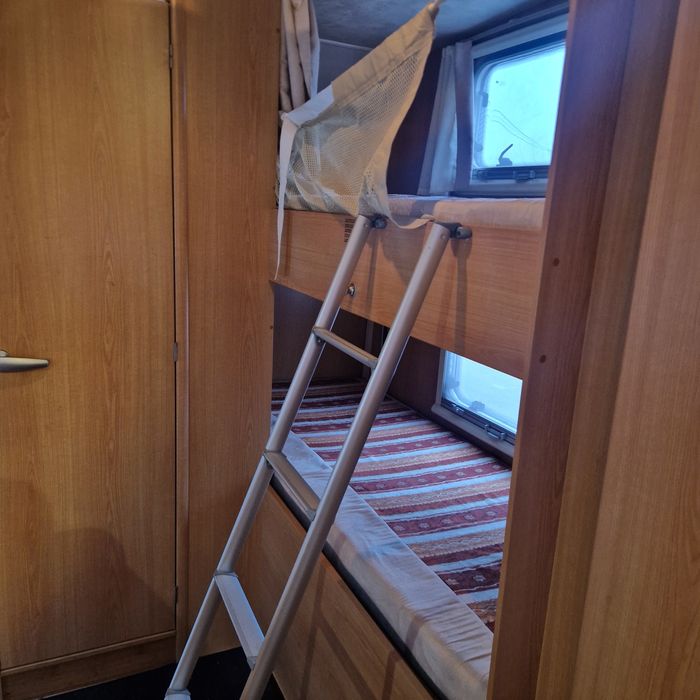 Autorulota NobelART A800, august 2008, 6 locuri in centura, 7 dormit!