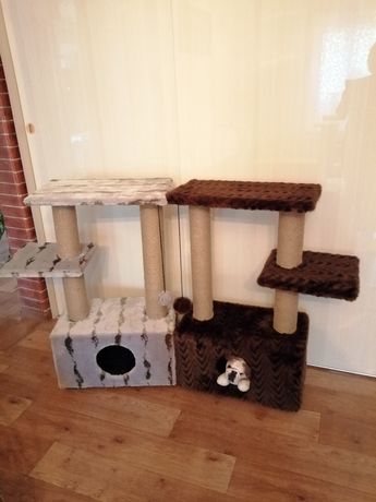 Домик для кошек с лежанкой и когтеточкой