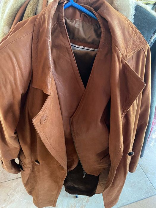 Îmbrăcăminte de piele