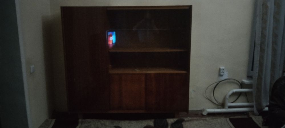 Продаётся сервант