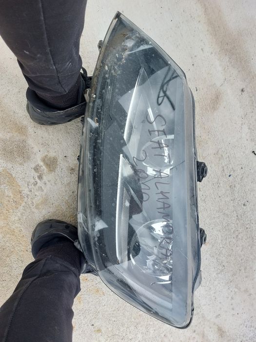 Ляв фар Seat ALHAMBRA 2010г.