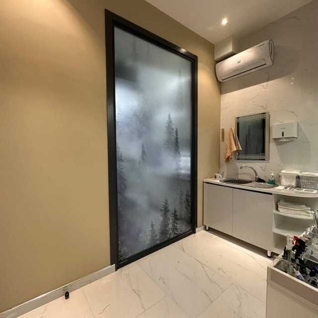 Декоративная матовая пленка для окон квартир и офисов