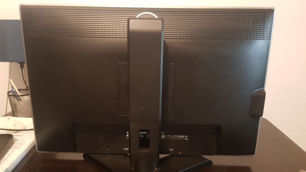 Dell UltraSharp U2412M – Monitor IPS 24" 1920x1200 + cablu VGA – Funcț