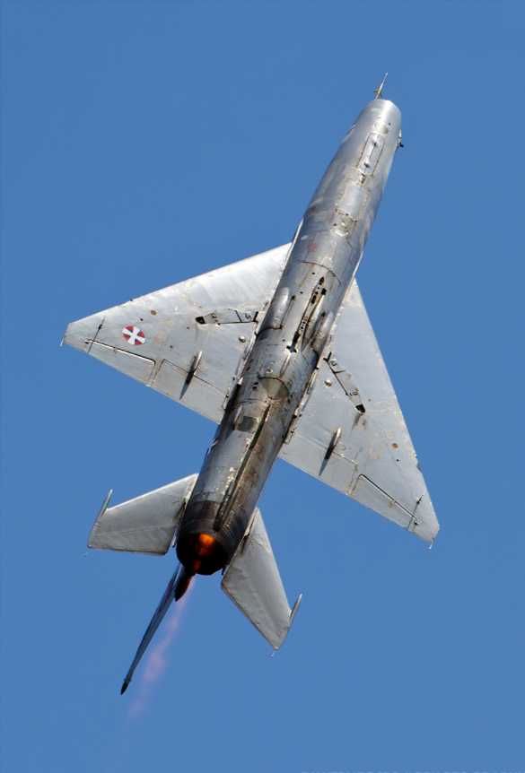 подарочная модель самолёта МИГ-21 в масштабе 1/72 пр. МИР СССР!