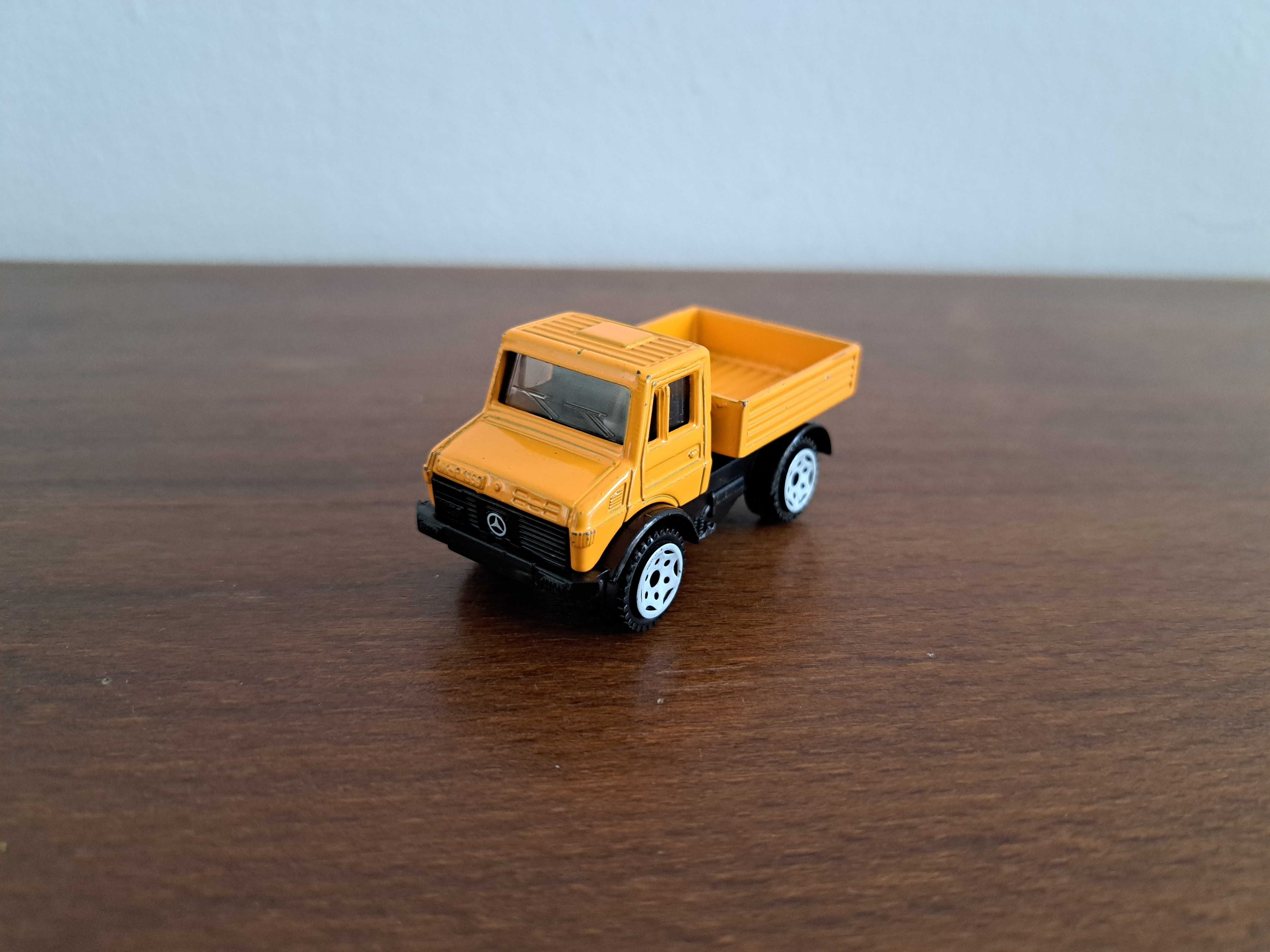 SIKU scara 1:87 Mercedes, Unimog, Scania, pompieri, tractoare