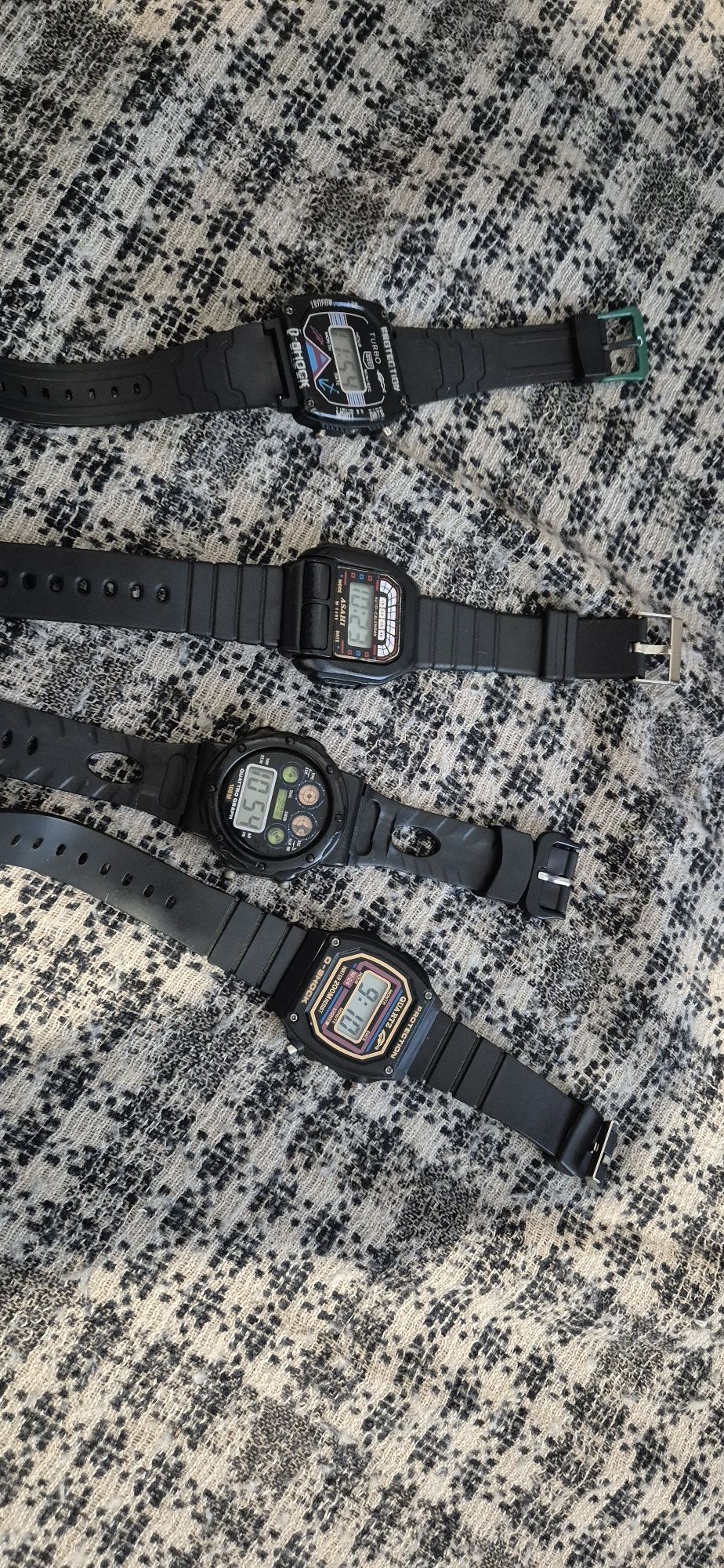 Lot ceasuri lcd vintage