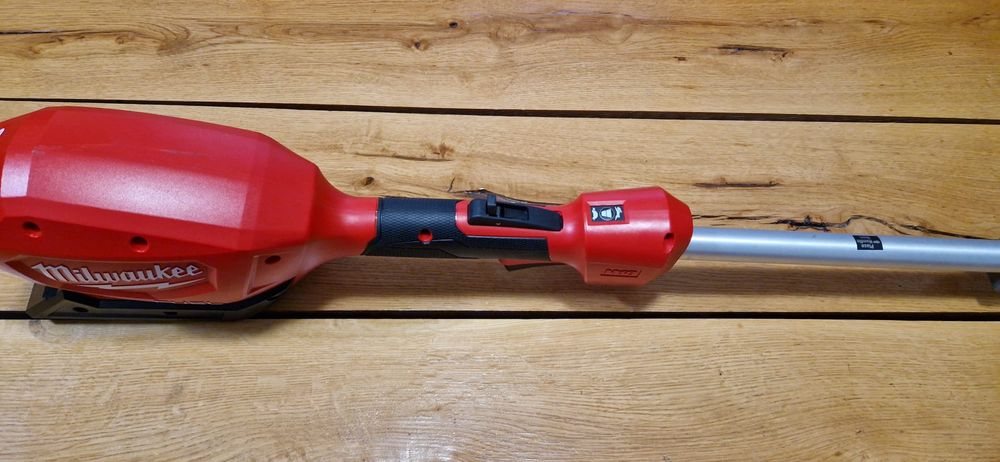 Milwaukee multifuncțională pe acumulator