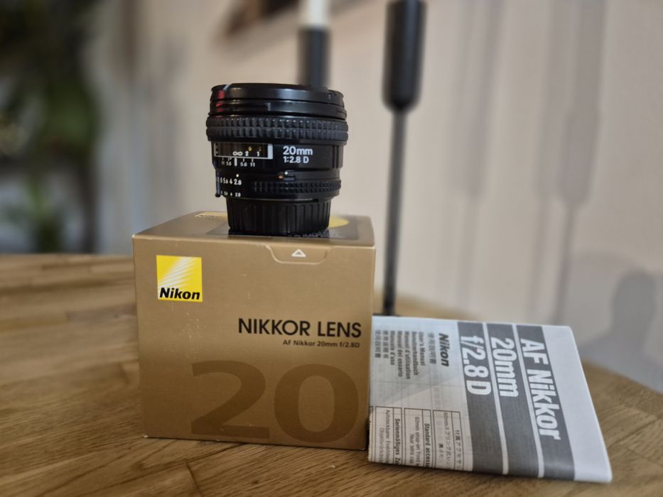 Nikon 20mm f/2.8D – montură F, pachet complet