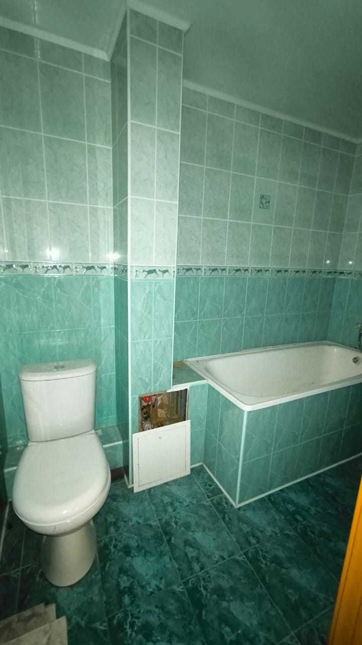 Продаю 2х комнатную квартиру в 6 мкр (район ТД Байтерек)