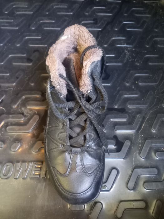 Кишги оёк кийим эркаклар учун.