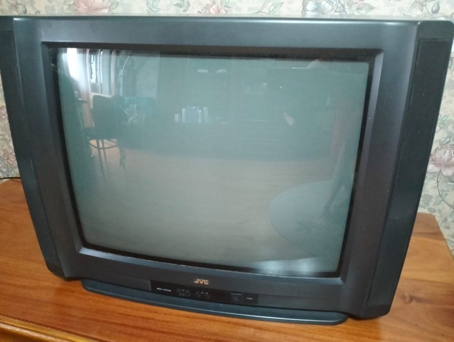 Телевизор   JVC  на запчасти.