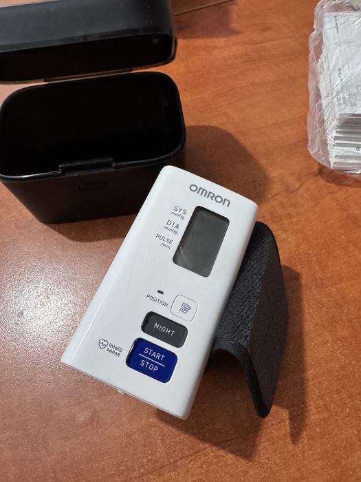 Aparat de tensiune Omron Nightview