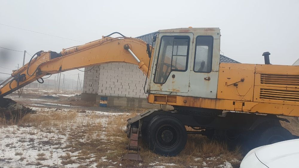 Продам экскаватор