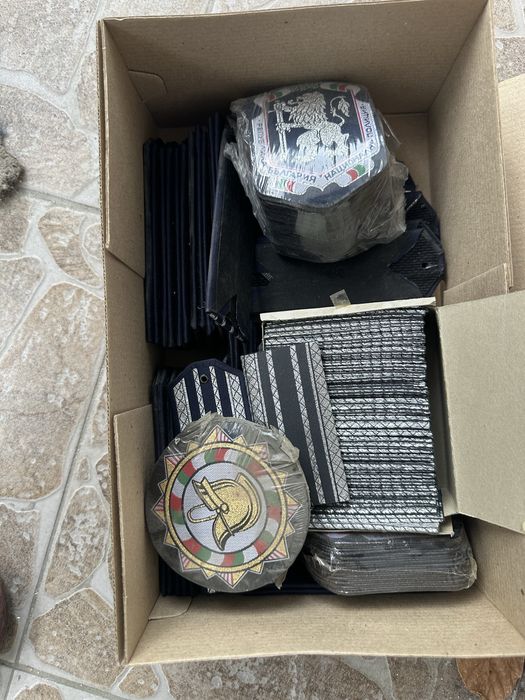 Знаци,пагони и нашивки полицейси и пожарникарски