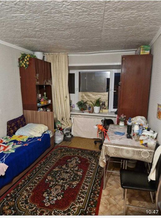 Продаю 2 комнаты в центре города.Отличная локация.