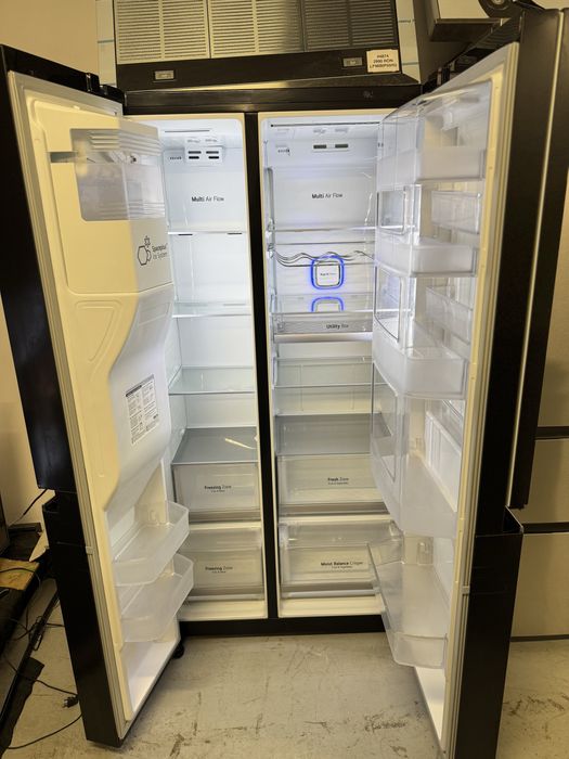 Frigider side-by-side LG GSS6871MC