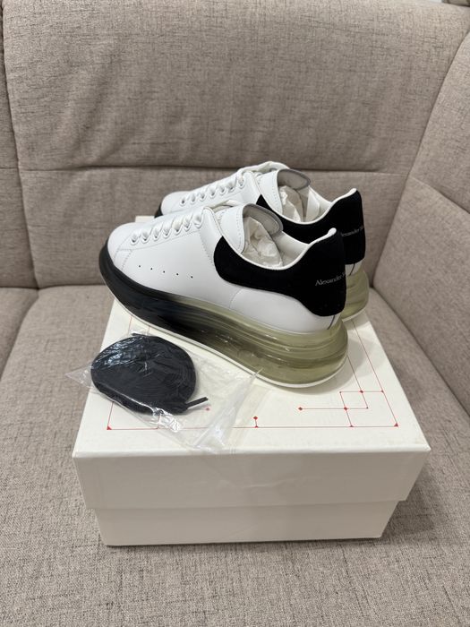 Sneakersi Alexander McQueen , noi , originali, marime 37