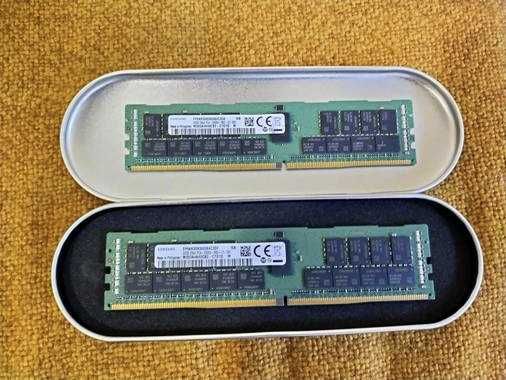 Vand doua memorii SAMSUNG M393A4K40CB2-CTD7Q 32gb 2666mhz DDR4 rdimm