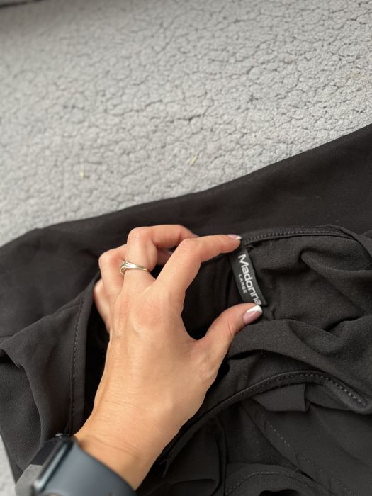 Camasa neagra petrecuta