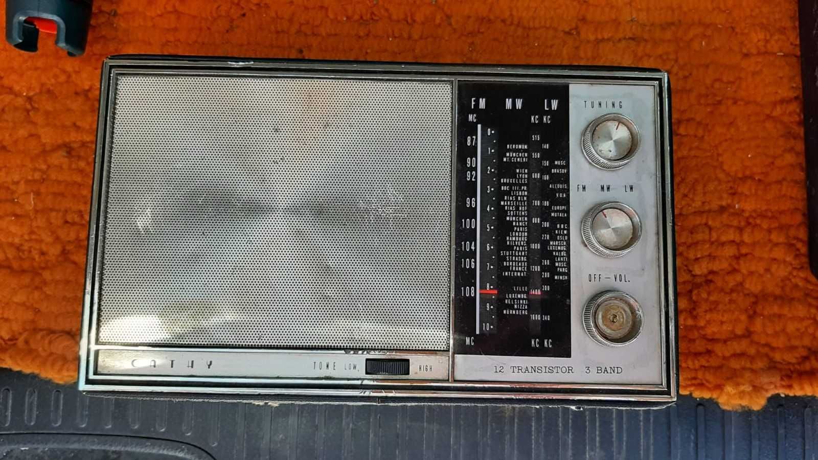 vintage-radio Blaupunkt-Sony-DVD casetofon-VEF Unitra Albatros