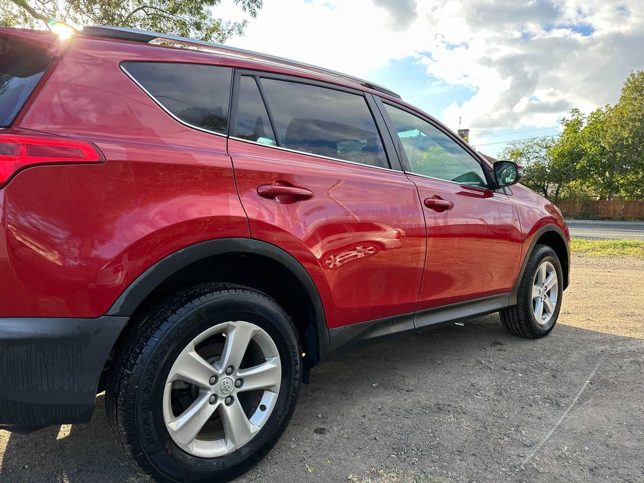 TOYOTA RAV4             .