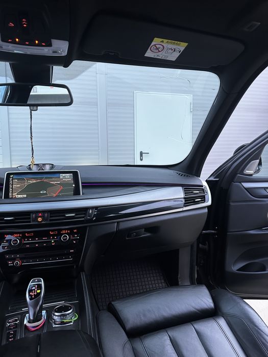 BMW X5 / 2015 / 381 CP