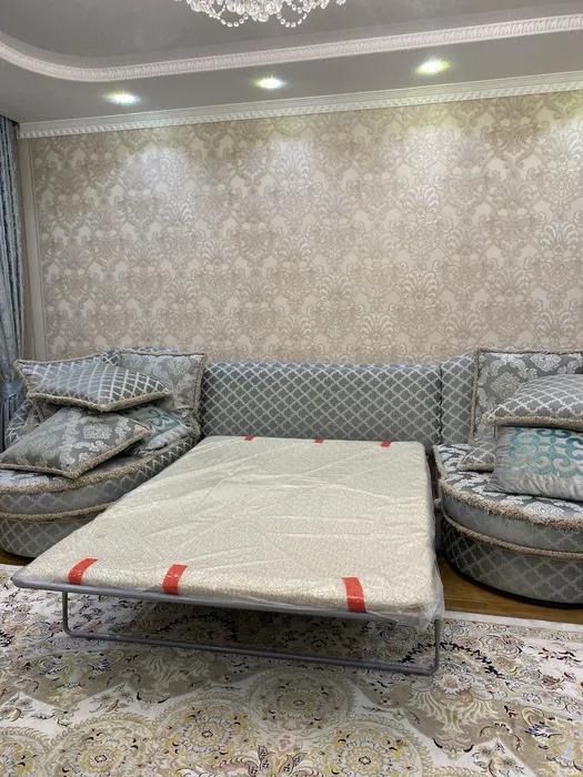 Продается королевский диван