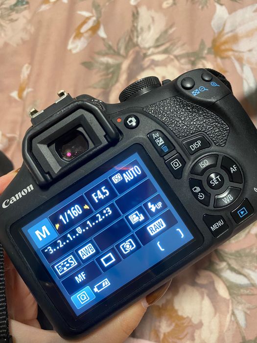 Canon EOS 2000D DSLR