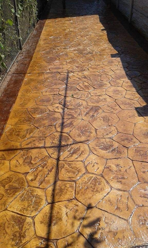 Accesori pentru curte pavele beton amprentat 
 Echipă de Profesioniști