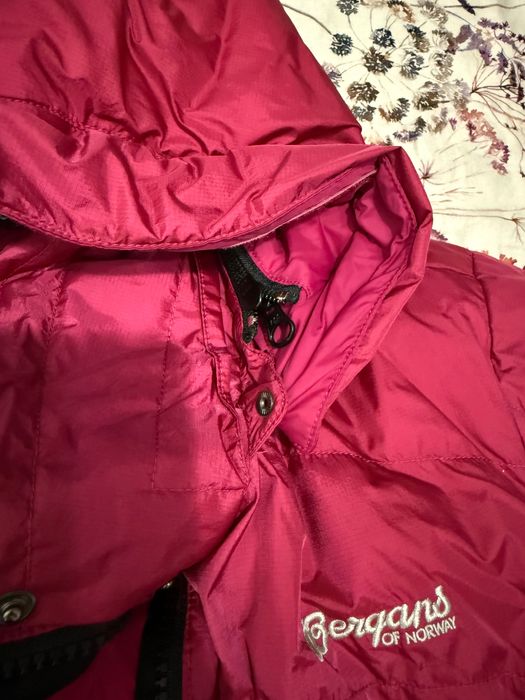 Дамско зшмно яке Bergans с качулка, размер S