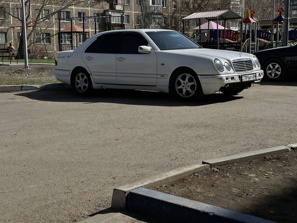 Продам мерседес w210