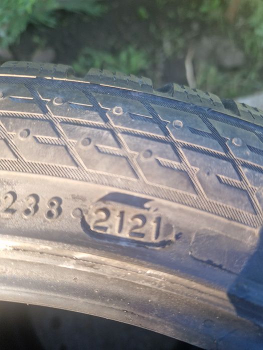 Anvelope iarna Nokian Snowproof R18 doua dimensiuni