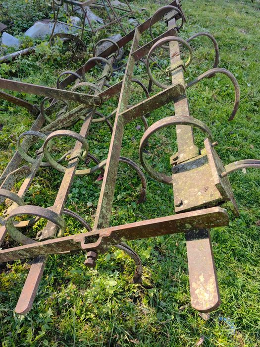 Scarificator pentru pamant