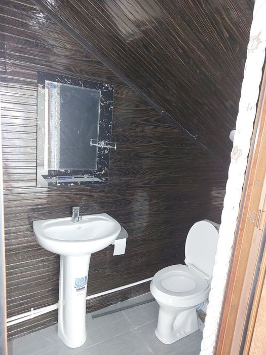 Икки каватли бино ижарага берилади, Бухоро шахарда.